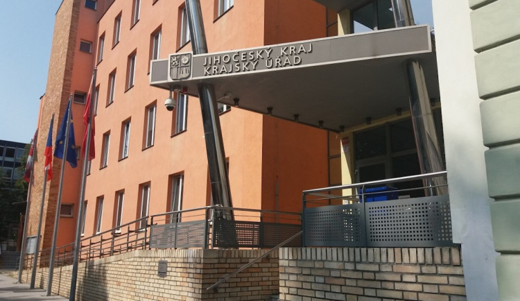 Jihočeský kraj bude v příštím roce hospodařit se schodkem 3,2 miliardy korun