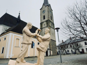 Legendární zakladatel Dostavníku Pavel Aligátor Nenkovský má figurku v mohelnickém betlému
