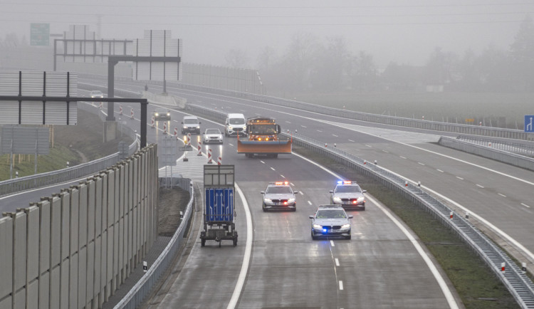 Slavnostní otevření dálnice D1 u Přerova