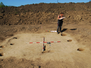 Modernizace trati přivedla archeology do Víceměřic. Objevili pohřebiště i pravěkou keramiku