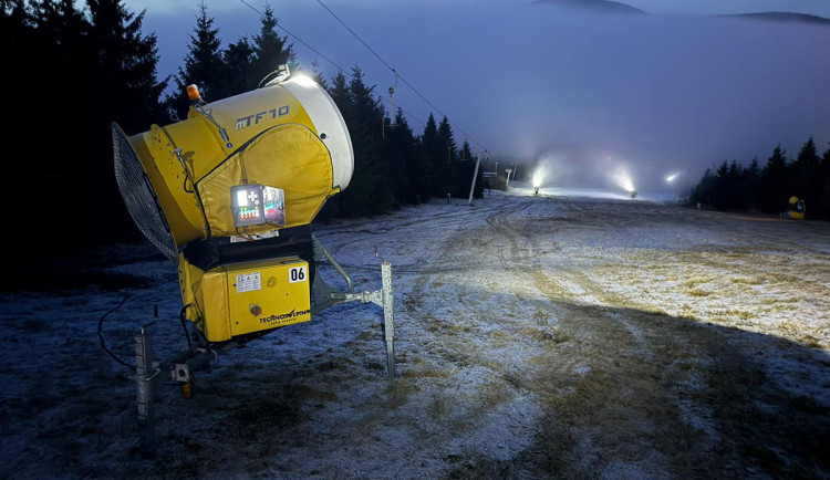 Inverze přibrzdila start lyžařské sezony v Jeseníkách, o svátcích pojede jen část areálů