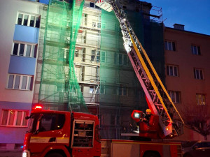 Popadané stromy, uvolněné plechy. Na Přerovsku a Olomoucku řádil na Štědrý den silný vítr