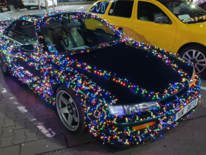 FOTO, VIDEO: Svítící nádhera v ulicích. Stovky lidí v Prostějově sledovaly tradiční Vánoční jízdu