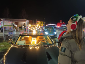 FOTO, VIDEO: Svítící nádhera v ulicích. Stovky lidí v Prostějově sledovaly tradiční Vánoční jízdu
