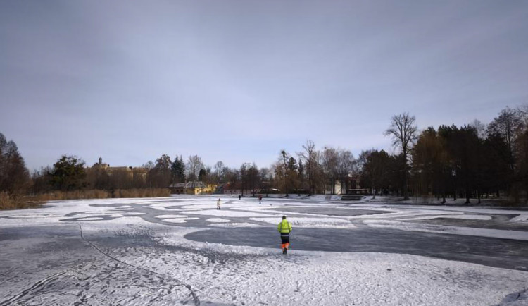 Zamrzlý Olomoucký rybník v Litovli