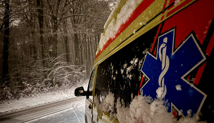 Ledovka ochromila kraj. Během jednoho odpoledne řešili záchranáři desítky zraněných