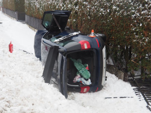 Lidé z Olomouce a okolí padali na ledu. Záchranáři vyjížděli ke čtrnácti zraněným