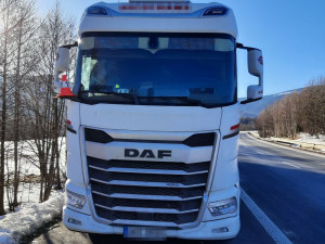 Já za to nemůžu. Kamion narazil do vyvráceného stromu, který byl vidět na sto metrů