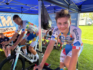 Úspěšní starší žáci 2025 Adamové Jindrák (vpravo) a Mira budou letos součástí týmu kadetů.