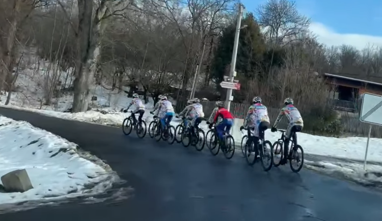 Posily i zimní dril. Mladí cyklisté z Hané makají pro úspěch v nové sezoně