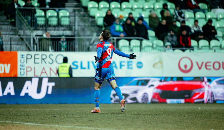 Fotbalisté Plzně zahájili ligové jaro výhrou 2:0 v Karviné, góly dal Višinský