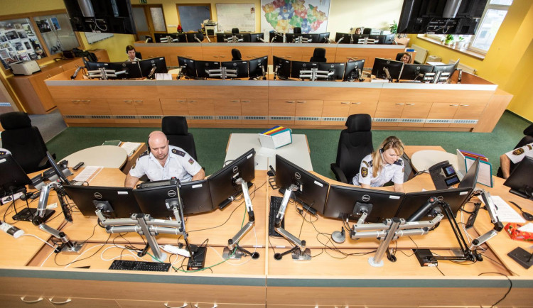 Dnes je Evropský den linky 112. Víte, jak volat v nouzi?