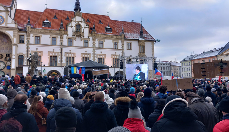 Shromáždění Stojíme za prezidentem v Olomouci