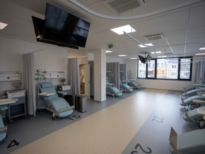 FOTOGALERIE: Nová onkologie FN Olomouc brzy otevře. Navštívil ji i premiér Babiš