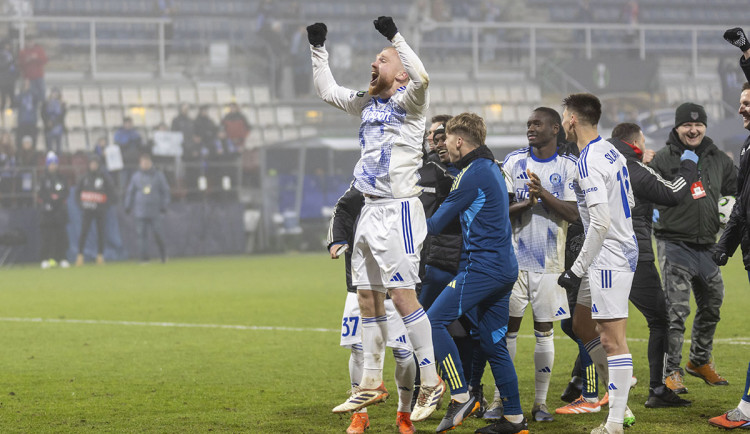 Jáchym Šíp se raduje z postupu do jarní fáze Konferenční ligy