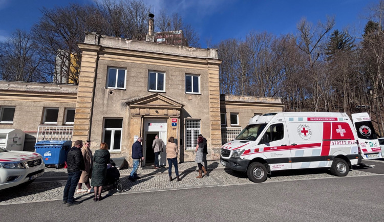 Sprcha, trocha jídla, oblečení a zdravotní pomoc. Liberec má nové centrum pomoci bezdomovcům