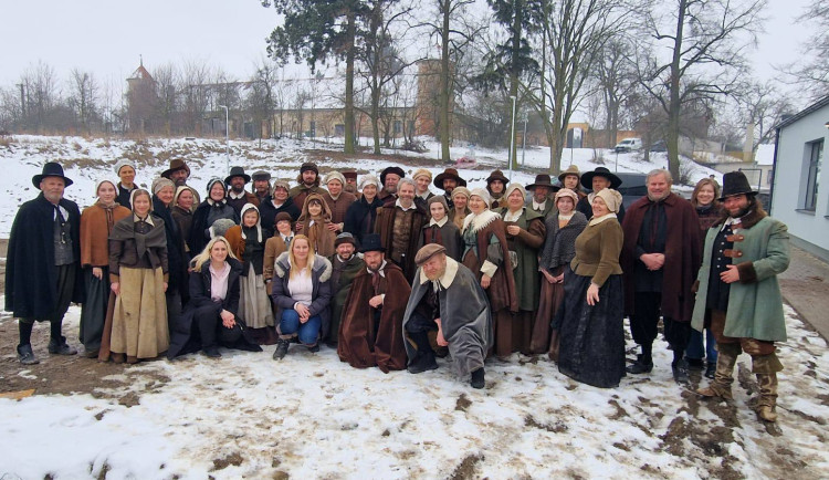 Zámek ve Ptení obsadili filmaři, vzniká příběh o J. A. Komenském. Probíhá také sbírka na opravy