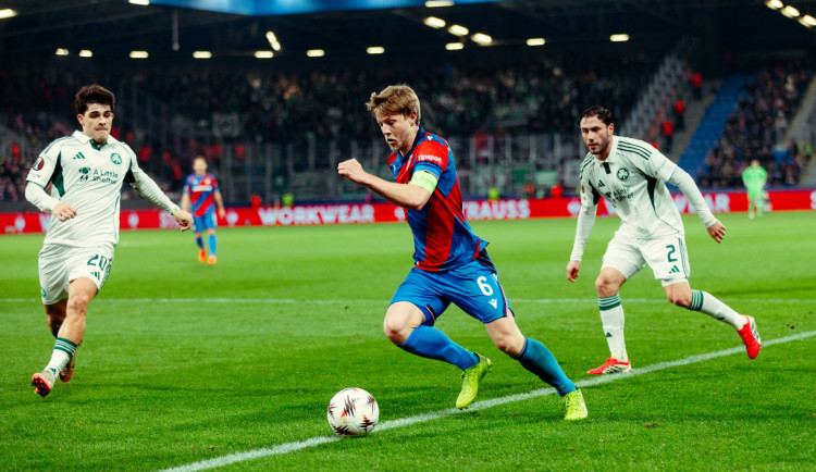 KOMENTÁŘ: Plzeň zaplatila za to, že penalty nejsou loterie a obrana bez zajištění není smůla. Přesto ukázala českému fotbalu cestu