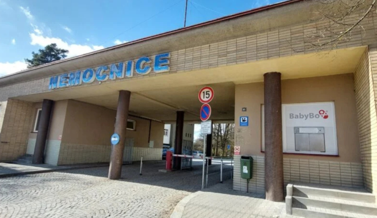 Dačice mají nový babybox. Již 92. schránka v Česku zahájí provoz v neděli v poledne