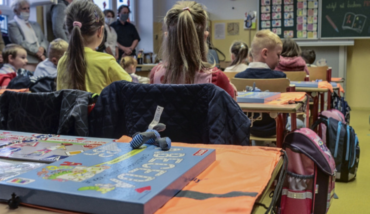 Rodiče z Krumlovska neposílali děti do školy. Policie řeší až 419 zameškaných hodin