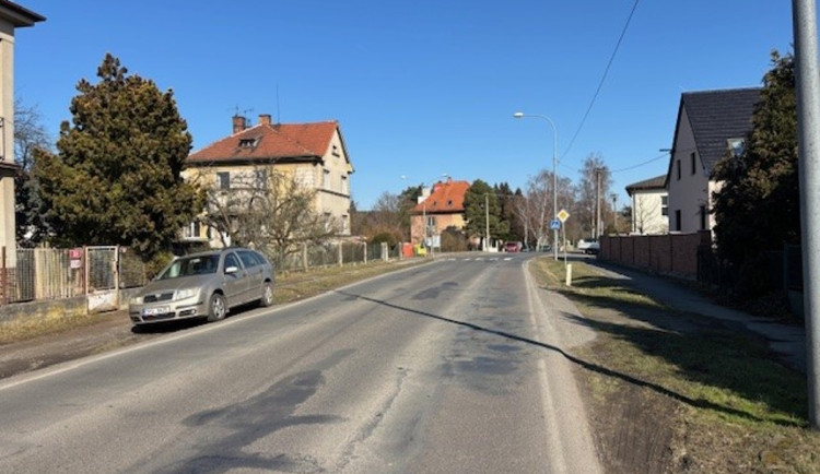 Řidiče čeká další nepříjemné omezení, kraj s městem opraví silnici na okraji Plzně