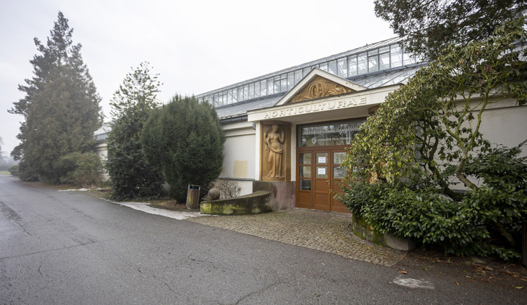 Cesta k obnově cenných skleníků: Olomouc je koupí od Výstaviště Flora