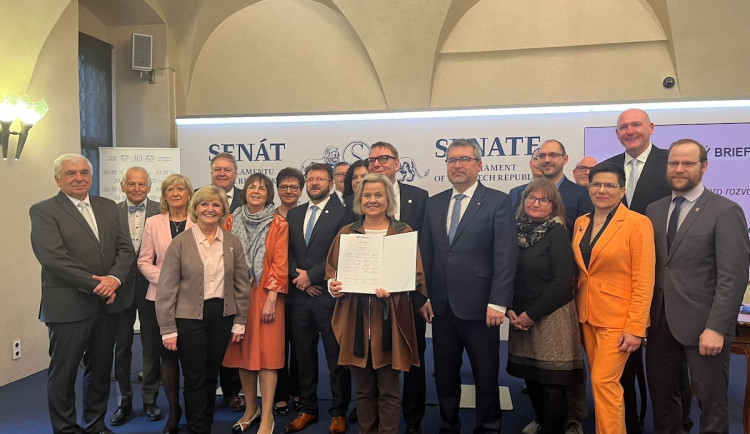 V Senátu odstartoval jubilejní ročník soutěže Vesnice roku