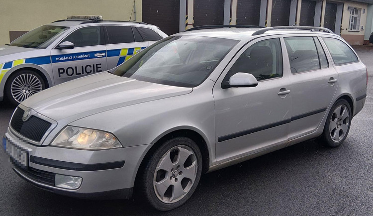 Jedno ze zabavených vozidel muže se zákazem řízení