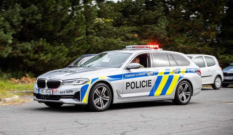 Rozhodovaly vteřiny, policisté zachránili v České Skalici a Kostelci lidské životy