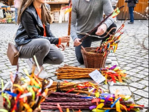 V centru Olomouce začíná Velikonoční jarmark. Nabídne  řemesla, dílničky i prohlídky zajímavých míst