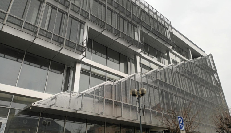 Oprava nové radnice v Přerově končí, řeší se jen drobnosti. Průchod z Jateční je znovu otevřený