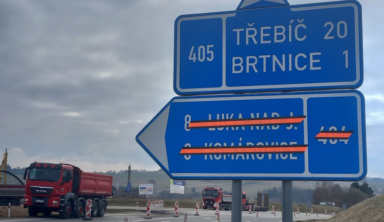 FOTO: Brtnice odříznutá od světa. Zavřené jsou trasy na Třebíč, Luka i Panskou Lhotu