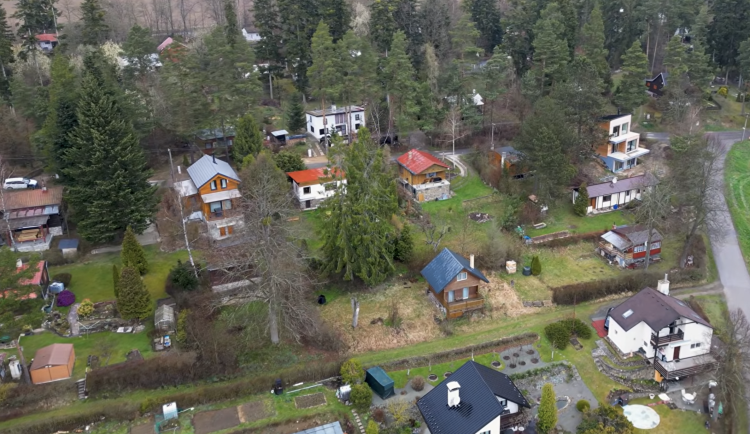 Nenechávejte klíče pod rohožkou a neprovokujte zloděje, varují policisté chataře