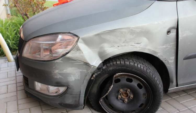 Nabourané vozidlo řidičky vypátrali policisté v místě jejího bydliště