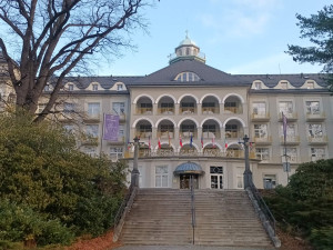 TIP NA VÝLET: Okolí Priessnitzových lázní nabízí prameny, čistý vzduch a krásné vyhlídky na Jeseníky