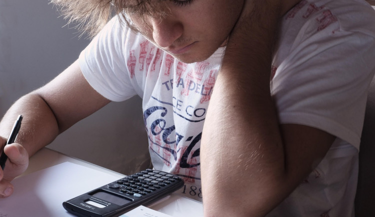 Matematika jako strašák. Téměř polovina mladých se jí vyhýbá při výběru vysoké školy
