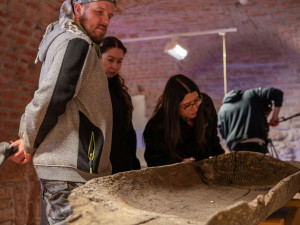 V Olomouci po 64 letech vystaví tajemný člun, našli ho v Moravě i se sekerou