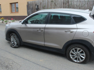 Řádění opilého řidiče v Ludéřově zastavil až svědek, sebral mu klíče od auta