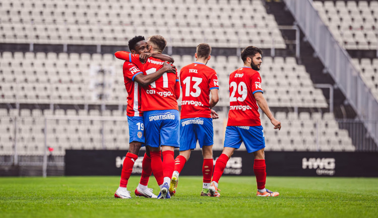 Zbrojovka slaví návrat do první ligy. Pomohla remíza Artisu s Táborskem