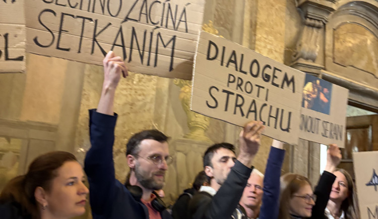 Sudetští Němci se v Brně potkají s Wintonovými dětmi, organizátoři počítají s protesty
