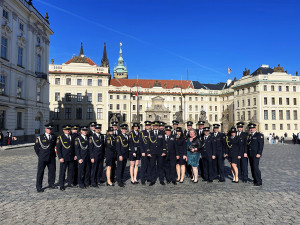 Tři skleněné přilby za Hustopeče. Hasiči z kraje získali prestižní ocenění za extrémní zásah