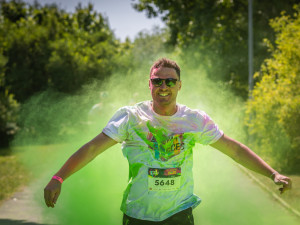 Barvám Neutečeš přinese do Olomouce den plný barev a zábavy