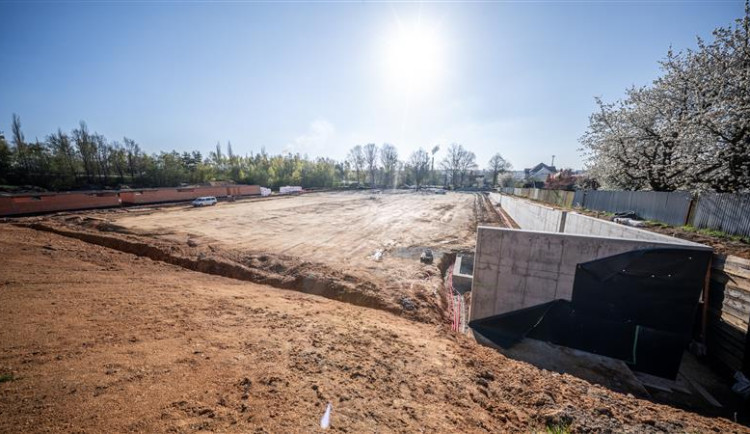 V Jihlavě - Bedřichově budou mít fotbalisté hřiště a hasiči dvoupatrovou cvičnou věž