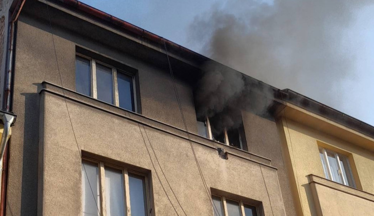 Podpálil dům a sledoval, jak hoří. Recidivista způsobil obrovské škody