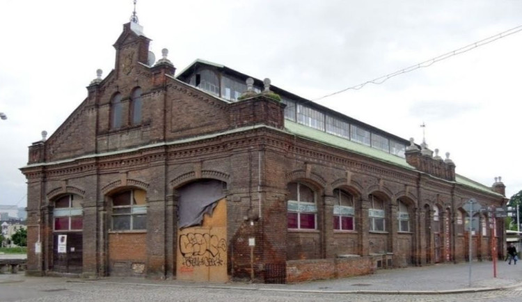Městská tržnice v Olomouci má nového majitele. Budovu kupuje zhruba za 50 milionů podnikatel Ilja Spurný
