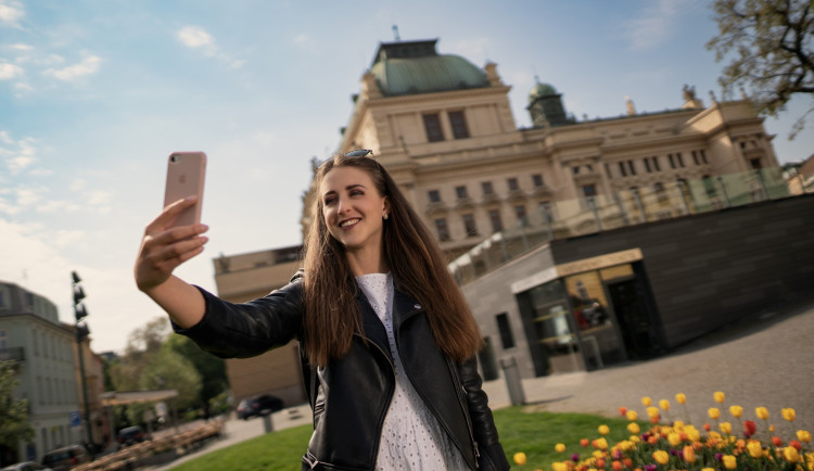Plzeňský kraj láká české turisty, zahraničních ubylo. Průměrně se zdrží na dvě noci