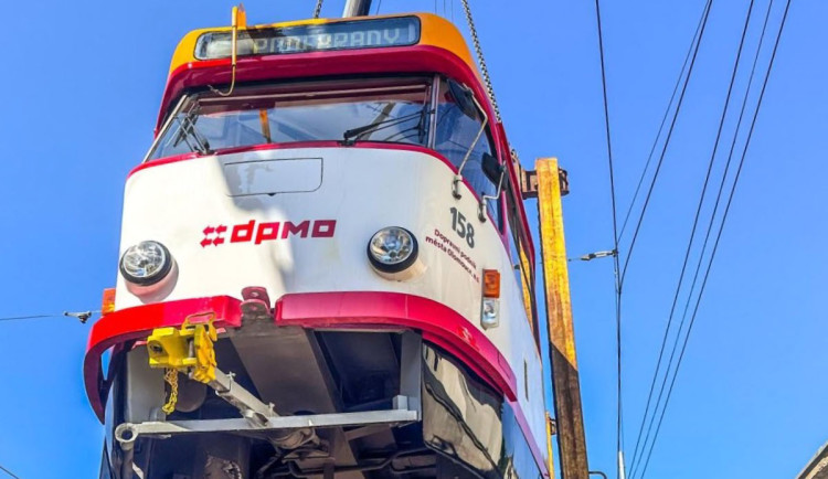 Tramvaj T3 z Olomouce putovala po přelakování do Poděbrad
