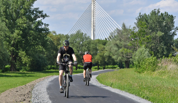 Větší komfort pro cyklisty. Propojka z Bohumína do Ostravy je hotová