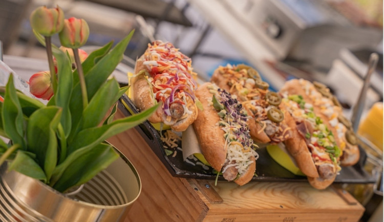 FOOD MARKET provoní prostor před Galerií Šantovka