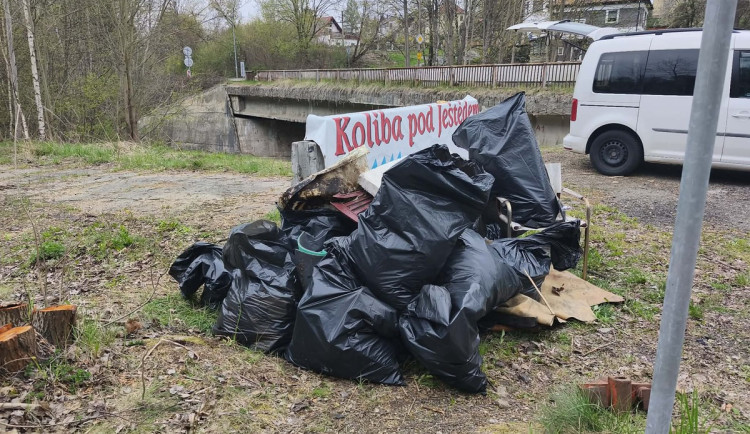 Do akce Ukliďme Liberec se letos zapojilo přes tisíc lidí, vysbírali 10,6 tuny odpadků